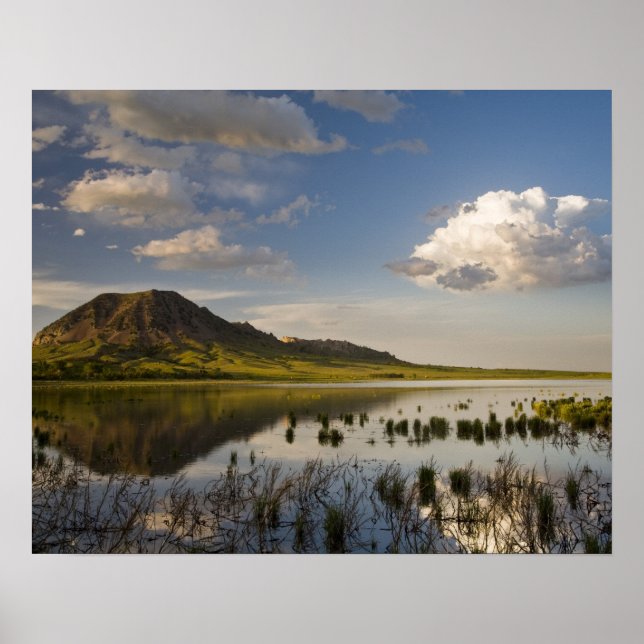 Poster Bear Butte se reflete no lago Bear Butte perto (Frente)