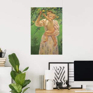 Póster Bebê Alcançando uma Maçã de Mary Cassatt