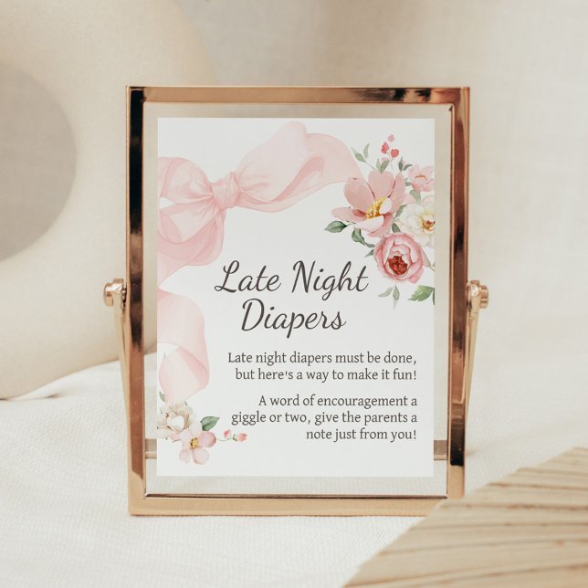 Poster Bebê de coquete floral em Fraldas noturnas de Bloo (Baby in Bloom Floral Coquette Late Night Diapers Sign)