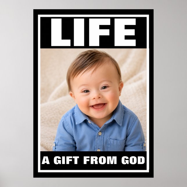 Poster Bebê Menino com Síndrome de Down Sorridente Presen (Frente)