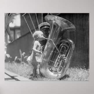 Poster Bebê Tocando Tuba, 1923. Foto Antiga