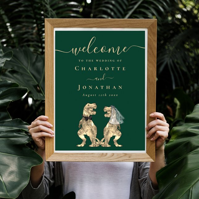Poster Bem-vindo Casamento Temático Dinossauro Verde Escu (Dinosaur themed wedding custom welcome dark green poster with funny T-Rex bride and groom dinos)