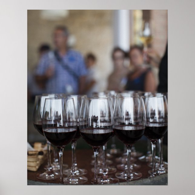 Póster Bodega Marques de Riscal Winery, provando de vinho (Frente)