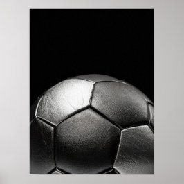 Poster Bola de Futebol Escura Dramática Close Up