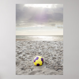Poster bola de futebol na praia do baile
