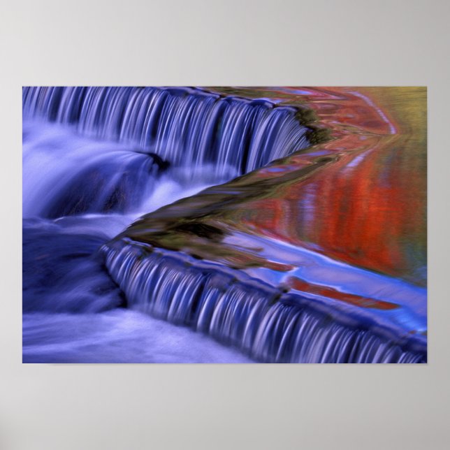 Póster Bond Falls; Folhas Coloridas de Outono Reflexivas; (Frente)