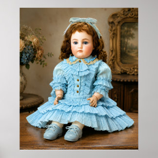 Poster Boneca de Porcelana Antiga com Roupa Azul