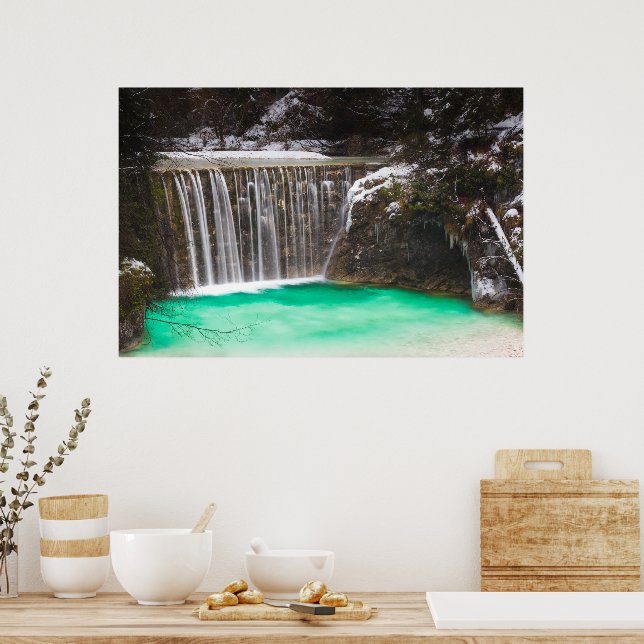 Poster Cachoeira de água turquesa deslumbrante lago Jasna (Cozinha)