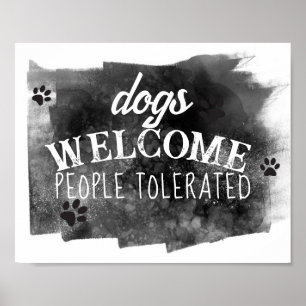 Poster cachorros acolhem cinzas de humor e traços de tint