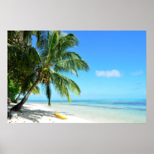Poster Caiaque amarelo em uma praia de areia branca