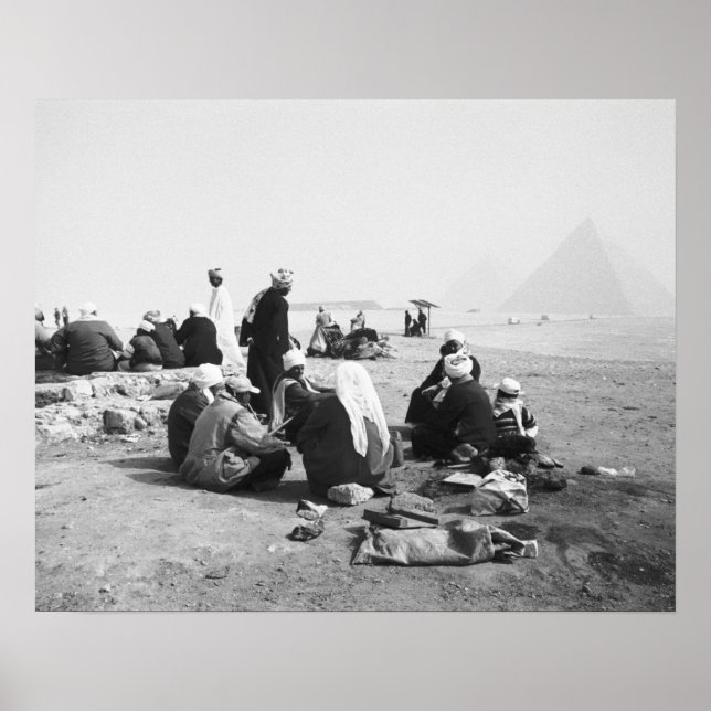 Póster Cairo Egito, Camel Jockeys Pirâmides Giza (NR) 2 (Frente)