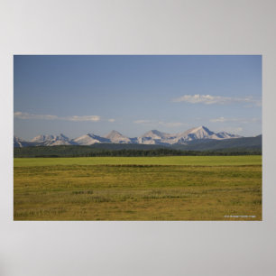 Póster Campos e Rolling Hills verdes com montanhas