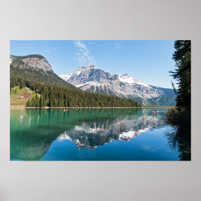 Poster Canoagem no famoso lago Emerald - Yoho NP, Canadá (Frente)