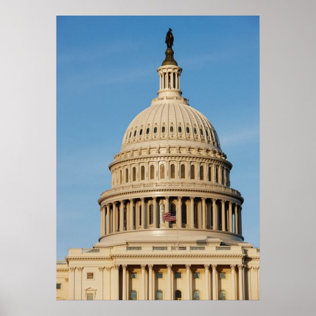Póster Capitol Building shot ao anoitecer (Frente)