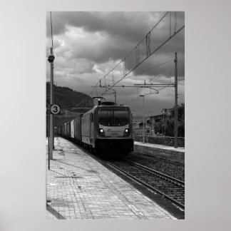 Poster Carga da Manhã Nublada: Cena da Ferrovia Italiana