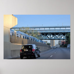 Poster Carro e Trem ao Longo da Rodovia