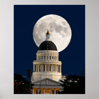 Poster Cartão postal da Lua Cheia atrás do Edifício do Ca