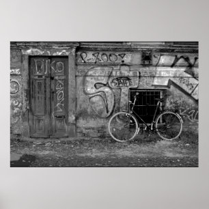 Poster Cartaz - Bicicleta Encostada na Parede