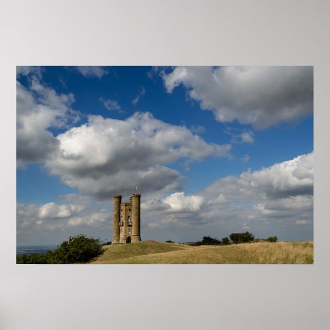 Póster Cartaz das nuvens sobre a Broadway Tower nos Cotsw (Frente)