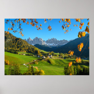 Póster cartaz do vale de Val di Funes com folhas de outon