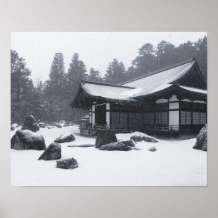 Poster Casa Oriental em Florestas Cobertas por Neve