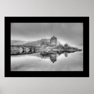 Póster Castelo de Eilean Donan em Scotland, (preto e