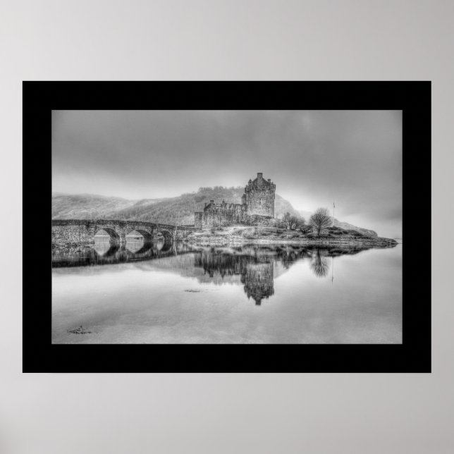 Póster Castelo de Eilean Donan na Escócia (preto e branco (Frente)