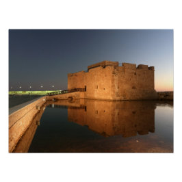 Póster Castelo de Paphos e reflexões no pôr do sol