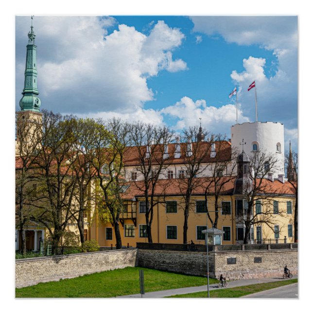 Póster Castelo de Riga durante o dia ensolarado em Riga,  (Frente)