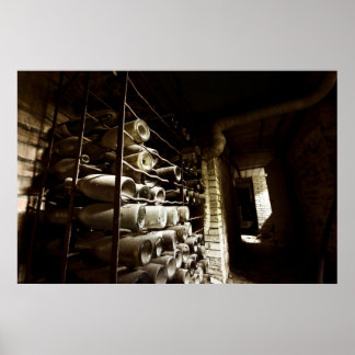 Poster Cellar de Vinho Abandonado