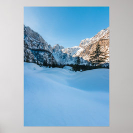 Poster Cenário de inverno lindo no vale de Tamar, Eslovên
