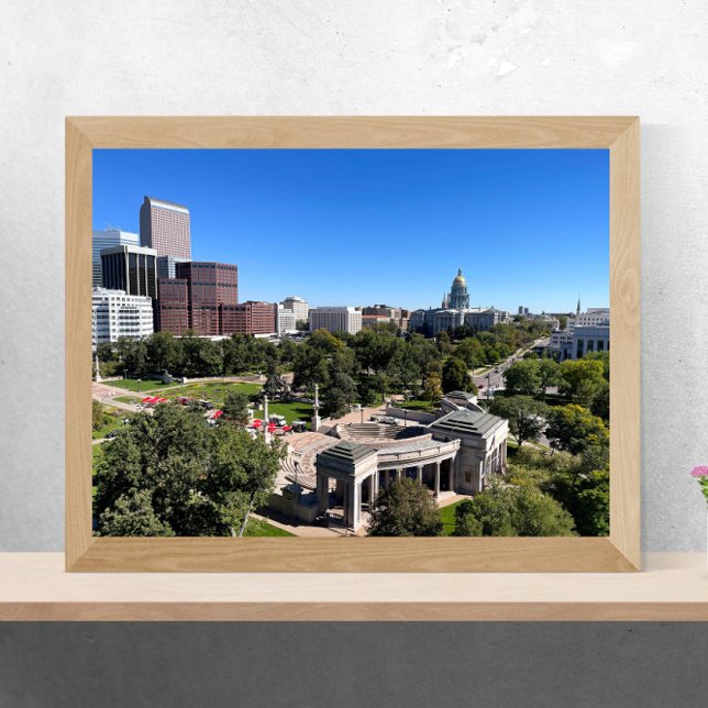 Poster Centro de Denver com Capitol Building (A poster of downtown Denver, Colorado featuring the Capitol Building and Civic Center park.)