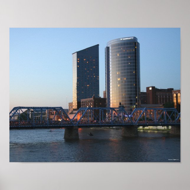 Póster Centro Grand Rapids em Dusk (Frente)