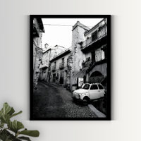 Cidade italiana negra e branca com Carro vintage