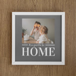 Poster Cinza de Foto Moderna É bom ser presente por aspas<br><div class="desc">Cinza de Foto Moderna É bom ser presente por aspas domésticas</div>