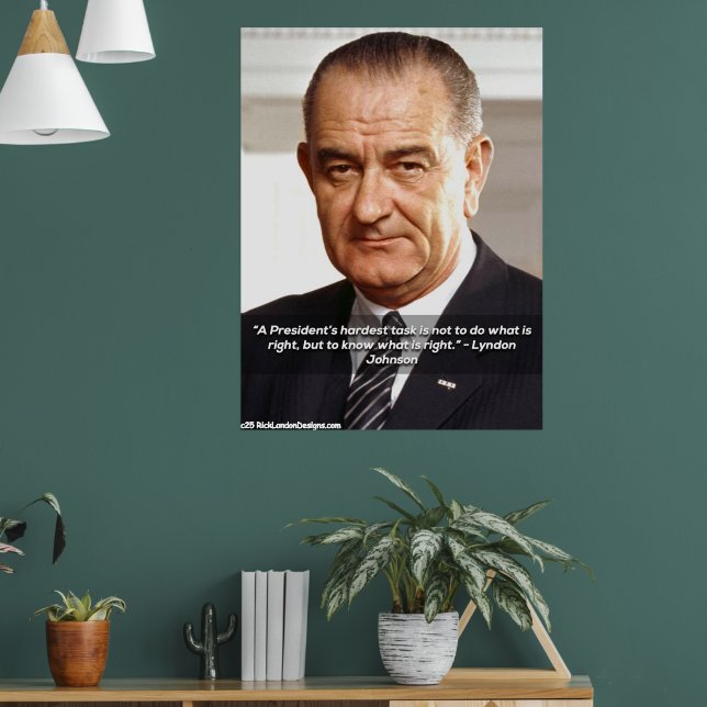 Poster Citação de LBJ e "Saber o que é Certo" (Sala de Estar 1)