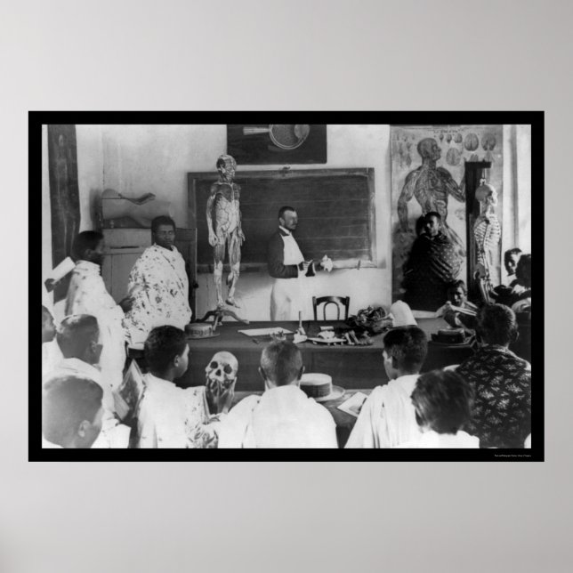 Poster Classe de Anatomia no Sudão, África 1920 (Frente)