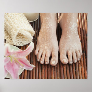 Póster Close-up of womans feet having spa treatment