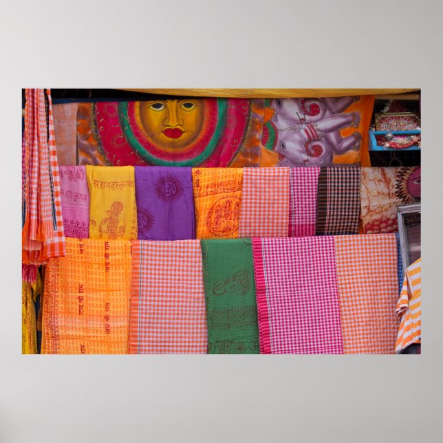 Póster Colorida Roupa No Mercado (Frente)