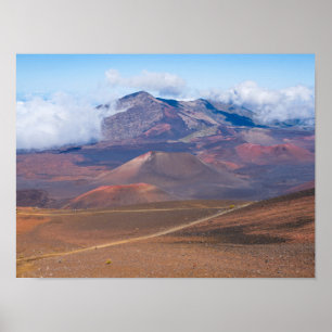 Poster cones de cinza e montanhas na cratera de haleakala