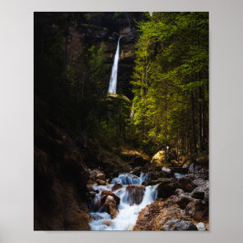 Poster Conto de fadas mágico na cachoeira Peričnik, Eslov