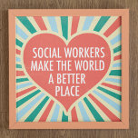 Poster Cores Retroativas do Coração do Trabalho Social In<br><div class="desc">Os assistentes sociais fazem do mundo um lugar melhor. Um belo e inspirador presente de trabalho social para um gerente de serviços sociais com um bonito coração retrô e cores alegres.</div>