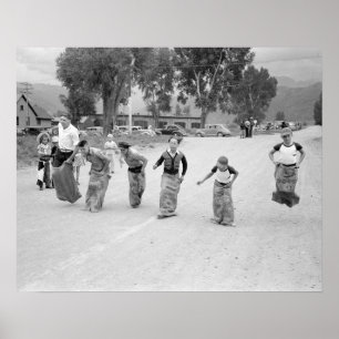 Póster Corrida de Sacos, 1940. Foto Antiga
