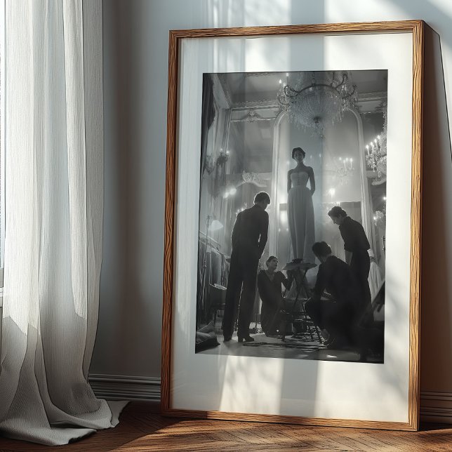 Poster Criação de Couture: Uma Cena Dramática de Atelier (Criador carregado)