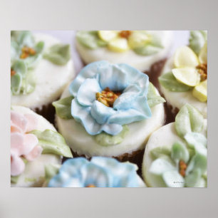Póster cupcakes com crosta de gelo da flor