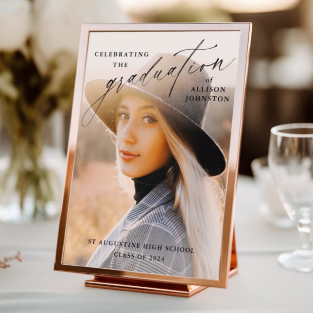 Poster de Boas-vindas ao Graduação de Fotos de Scr (Elegant script photo graduation poster sign.)