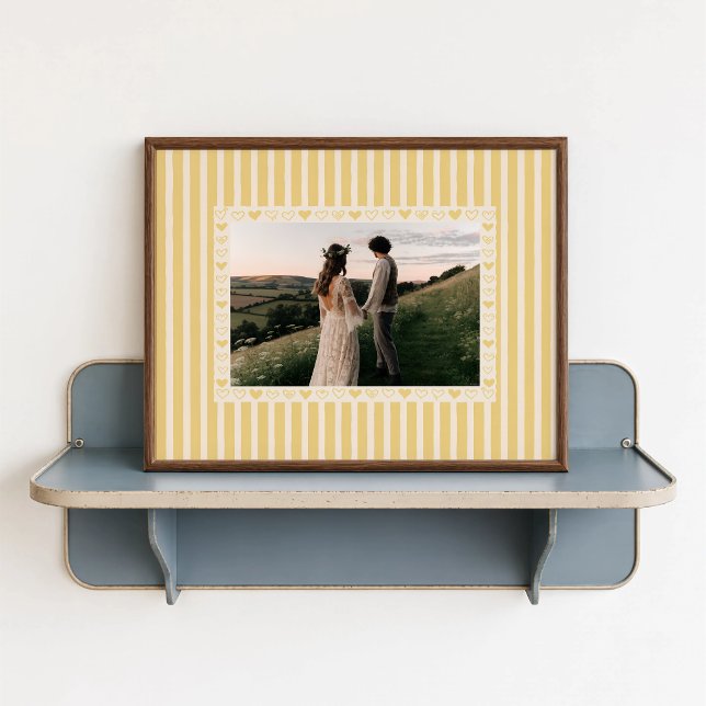 Poster de Foto de Coração Bege Claro - Presente Pe (Light Beige Heart Photo Poster - close-up view (frame/decor not included)
)