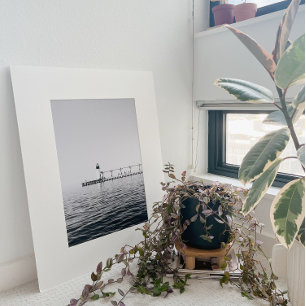 Poster de fotografia do farol preto e branco