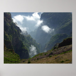 Poster de Nuvens e Montanhas