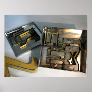 Poster de tipografia de cartas de metal de constru